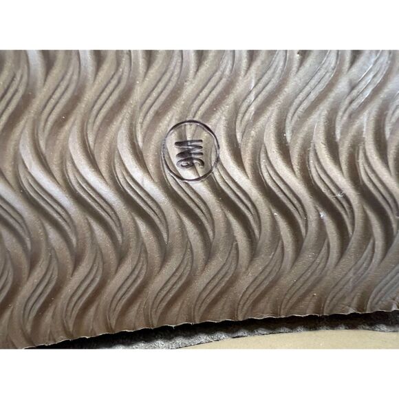 Cushionaire suede platform clog with faux shearling lining. Size 9. - Picture 8 of 8